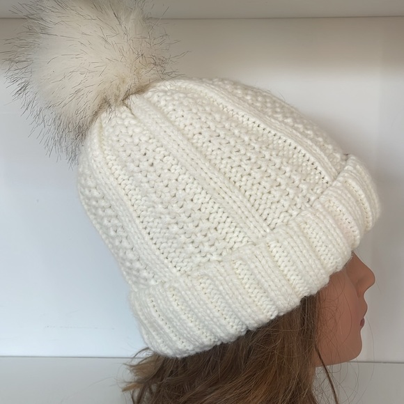 Page One Beanie Women with Furry Pom Pom Cream Color - Picture 5 of 11